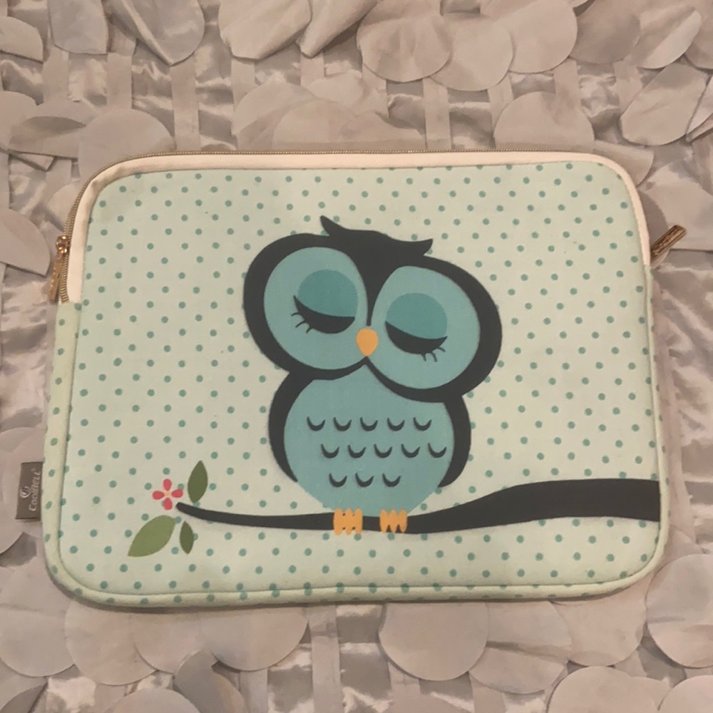 Cute owl brand new  laptop soft case.